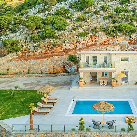 Villa Petros , Luxe Met Prive Zwembad. Malia